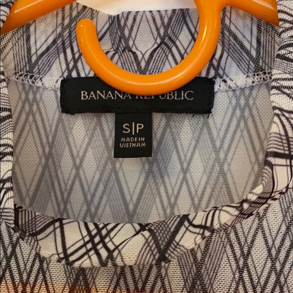 Banana Republic long sleeves - Picture 2 of 3